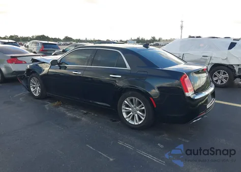2017 Chrysler 300C z USA, uszkodzony, nr VIN 2C3CCAEG1HH662505
